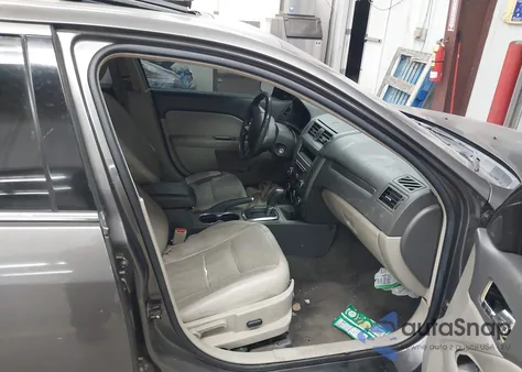 2010 Ford Fusion Hybrid z USA, uszkodzony, nr VIN 3FADP0L32AR361496